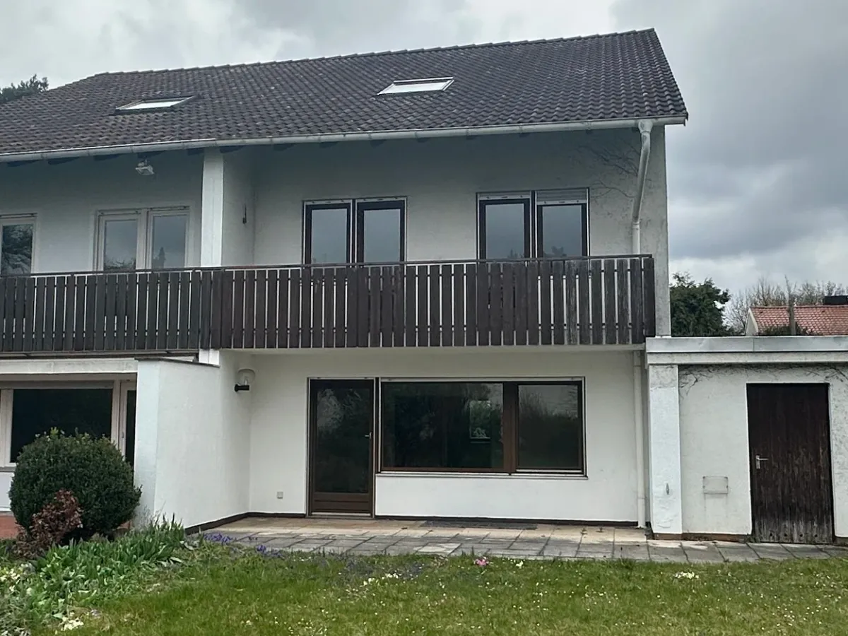 Rückansicht vor der Sanierung, Altbestand